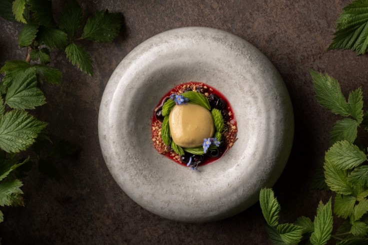 Restoran O2 in Tallinn is newly added to Main Selection thanks to its beautifully constructed, flavoursome dishes. © Johannes Hõimoja/Restoran O2