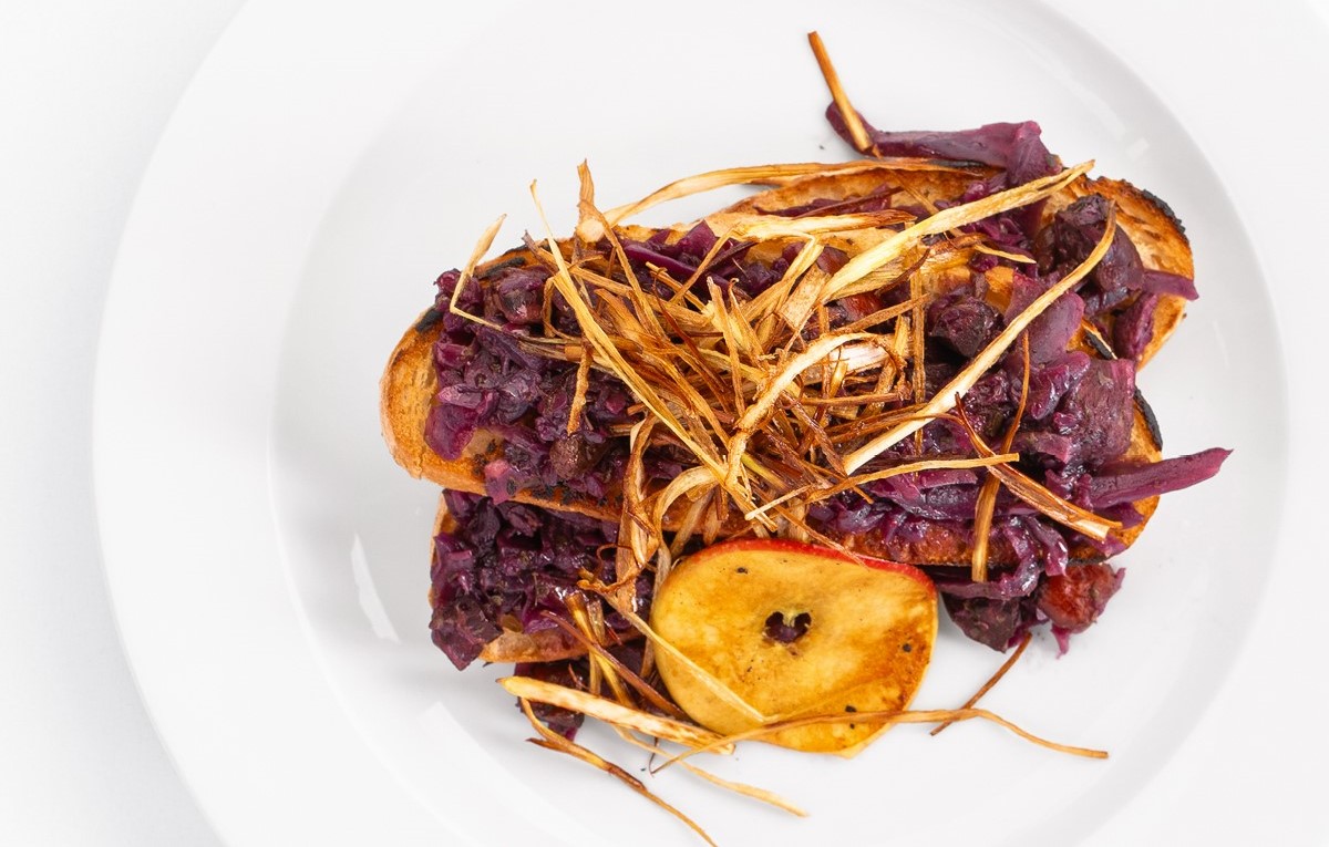 Bigos Wroclawski, Here at Restaurant Wrocławska, is prepared with red cabbage, apples, onions and meat, gently seasoned with cloves © Jakub Obarek/Wrocławska