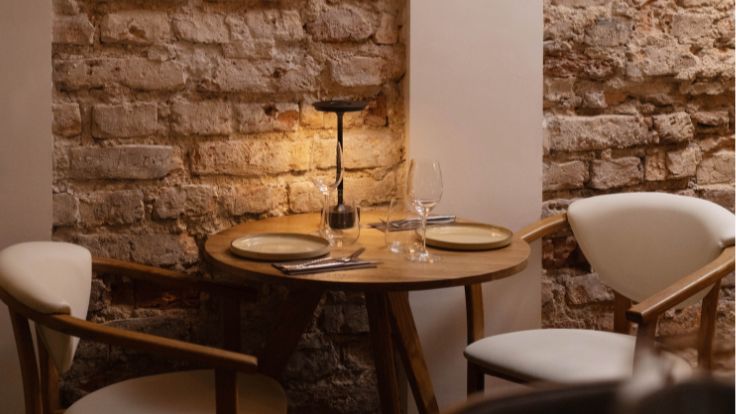 The cosy interior of B’ARN Bistro in Vilnius. © B’ARN Bistro
