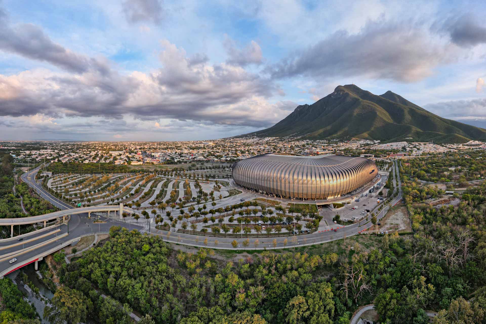 The landscape of Monterrey around the Estadio BBVA. © Miguel/Adobe Stock