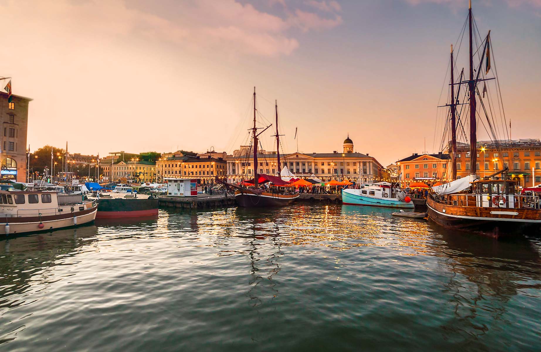 Sunset in Helsinki, which has welcomed a new Two-Star restaurant in 2026. © Marco_Piunti/iStock