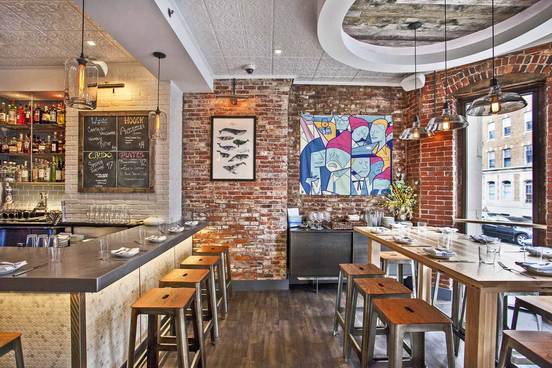 The easygoing bistro vibe of Select Oyster Bar in Boston's Bay Bay makes it a popular spot. © Brian Samuels Photography/Select Oyster Bar