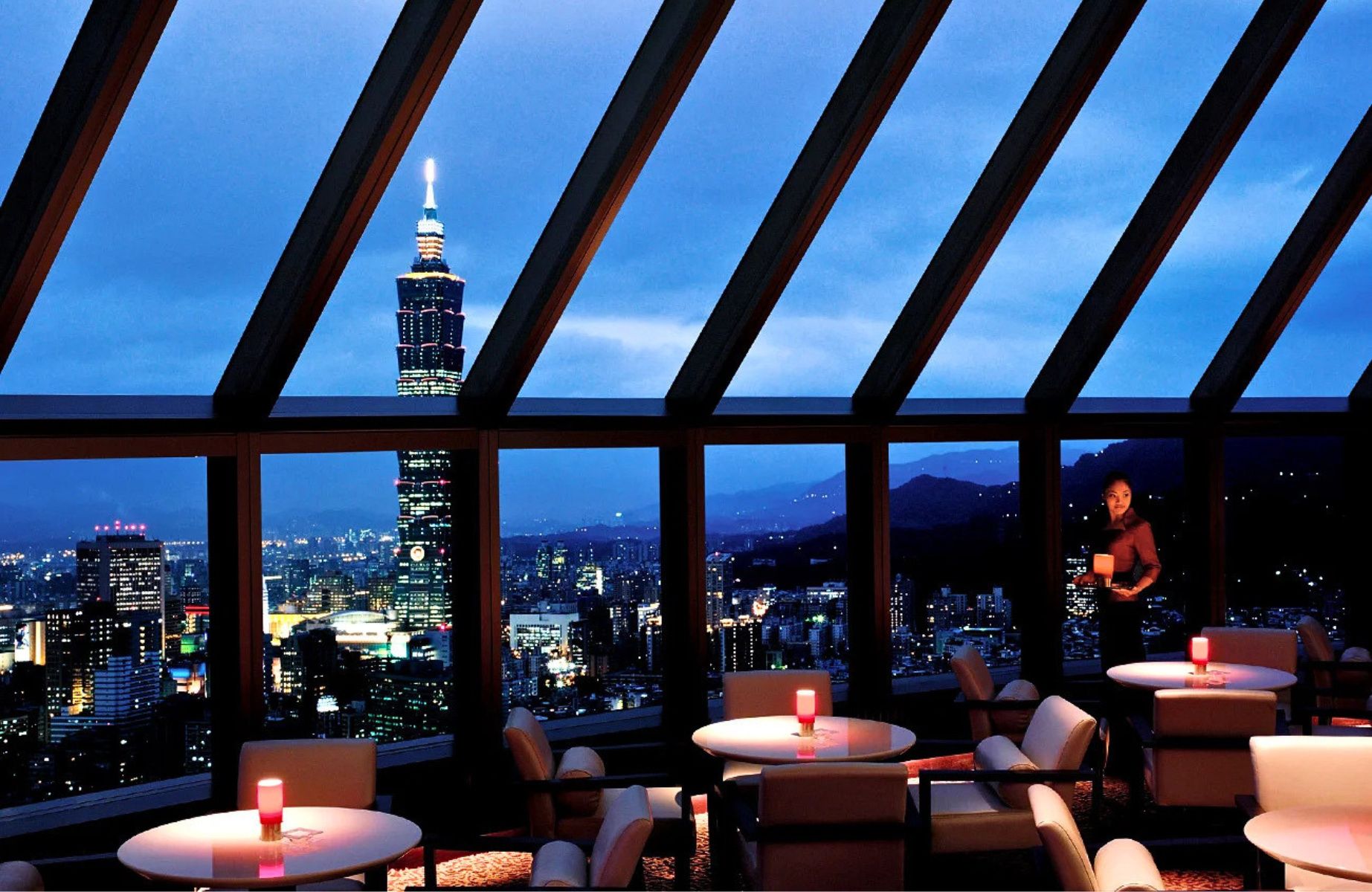 Not quite the World Cup final, but these views are championship-worthy. © Shangri-La's Far Eastern Plaza Hotel, Taipei  