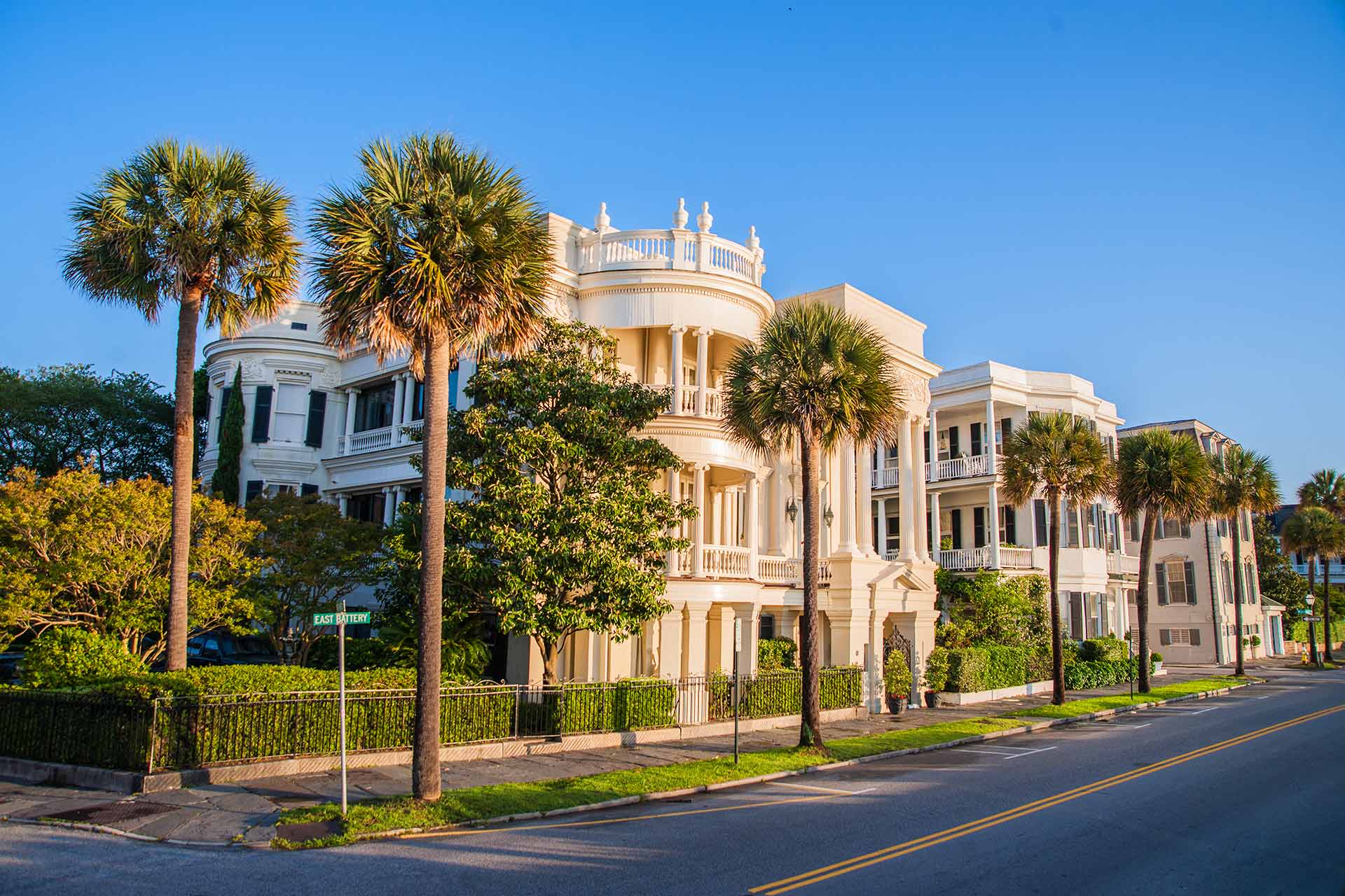 Charleston's historic antebellum mansions lining the Battery. © SCPRT / Downtown Charleston